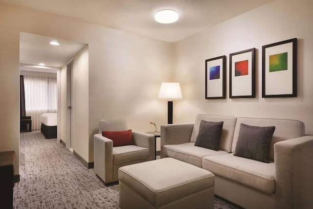 Radisson Hotel Vancouver Airport-套房, 1 间卧室, 无烟房 (King with Sofa bed)-5