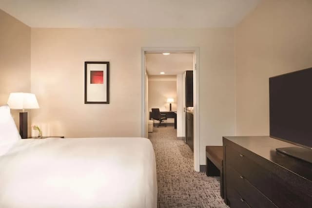 Radisson Hotel Vancouver Airport-套房, 1 间卧室, 通行无障碍, 无烟房-1