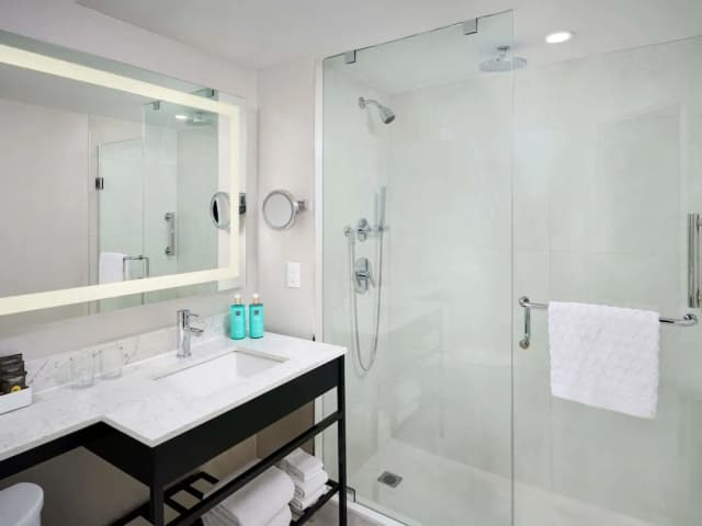 多倫多中心諾富特飯店-行政客房, 1 張特大雙人床-14