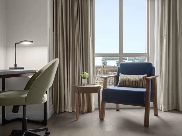 多倫多中心諾富特飯店-行政客房, 1 張特大雙人床-4