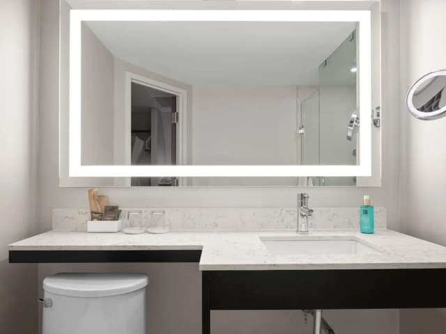 多倫多中心諾富特飯店-高級客房, 2 張加大雙人床-7