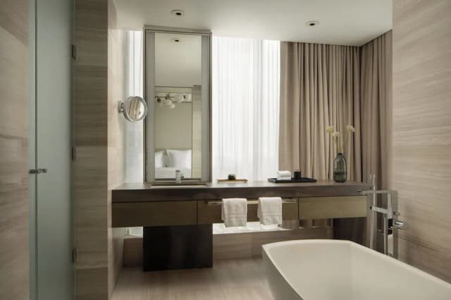 多倫多四季飯店-套房, 邊間-5