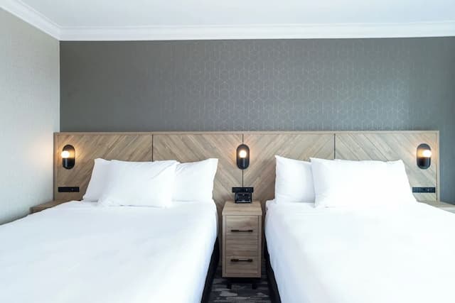 サンドマン ホテル バンクーバー ダウンタウン-スタンダード ルーム クイーンベッド 2 台 (North Tower)-2