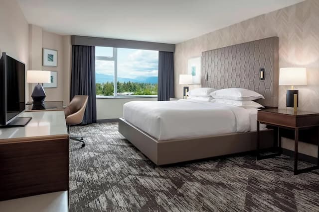 쉐라톤 밴쿠버 길퍼드 호텔-트래디셔널룸, 킹사이즈침대 1개 및 소파베드-3