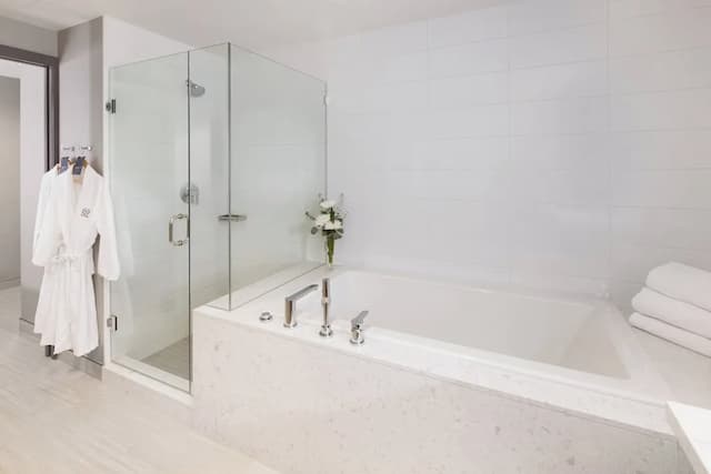 쉐라톤 밴쿠버 길퍼드 호텔-펜트하우스, 킹사이즈침대 1개 및 소파베드-8