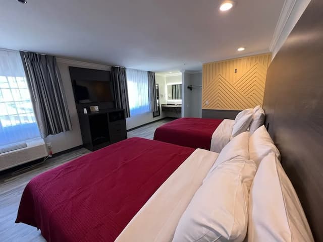 LAX 雲 9 號旅館-豪華客房, 2 張加大雙人床-3