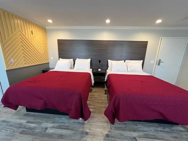 LAX 雲 9 號旅館-豪華客房, 2 張加大雙人床-2