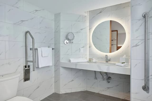 溫哥華大都會酒店-客房, 1 張特大雙人床-8