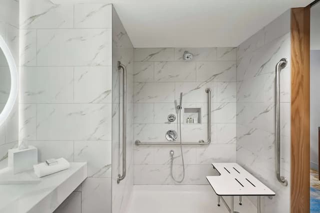 溫哥華大都會酒店-客房, 1 張特大雙人床-6