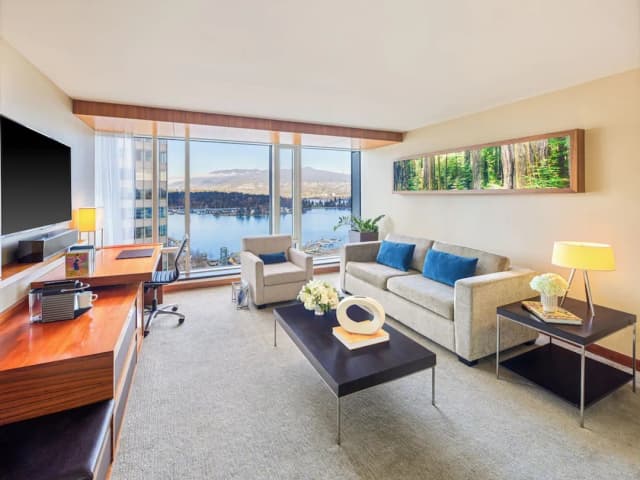 Fairmont Pacific Rim-套房, 1 张特大床和 1 张沙发床, 公园景观 (Fairmont)-1
