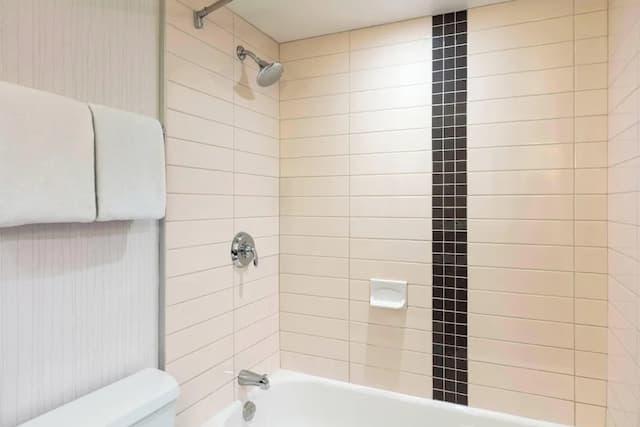 Delta Hotels by Marriott Burnaby Conference Centre-Room, 1 King Bed-2