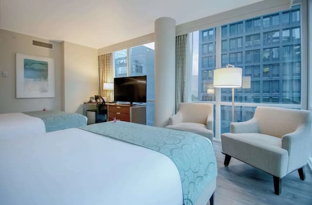 Coast Coal Harbour Vancouver Hotel by APA-Superior Two Double Room-3