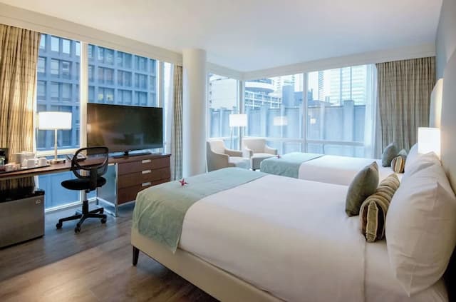 Coast Coal Harbour Vancouver Hotel by APA-Superior Two Double Room-2