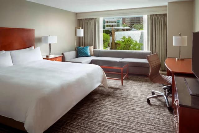 多倫多伊頓市中心萬豪飯店-客房, 1 張特大雙人床, 城市景觀-3