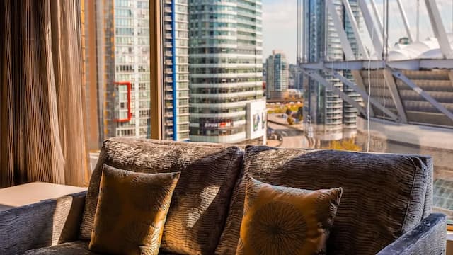 ジョージアン コート  ホテル ワールドホテルズ エリート-スイート キングベッド 1 台 禁煙 冷蔵庫 & 電子レンジ (with Sofabed)-3