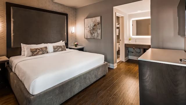 ジョージアン コート  ホテル ワールドホテルズ エリート-スイート キングベッド 1 台 禁煙 冷蔵庫 & 電子レンジ (with Sofabed)-4