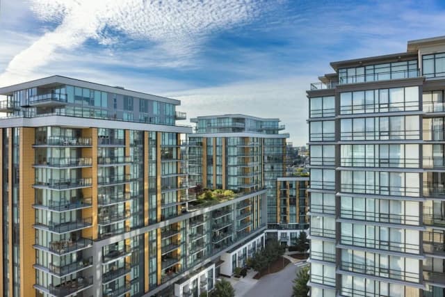 ザ ウェスティン ウォール センター バンクーバー エアポート-トラディショナル ルーム キングベッド 1 台-4