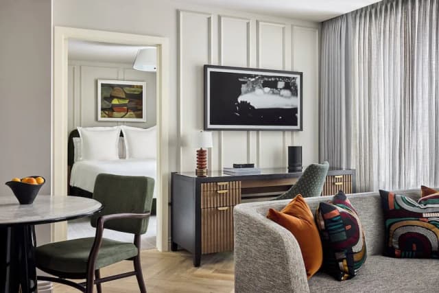 溫哥華瑰麗酒店-One Bedroom Courtyard View Suite-3