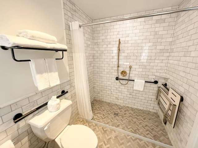 エクスチェンジ ホテル バンクーバー-デラックス ルーム クイーンベッド 1 台 禁煙-2