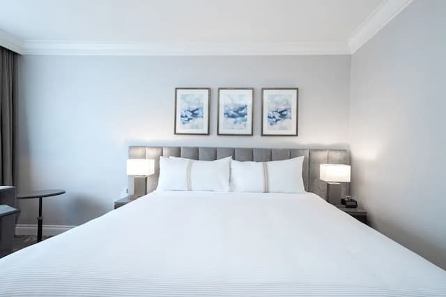 더 서튼 플레이스 호텔 밴쿠버-프리미엄룸, 킹사이즈침대 1개-4
