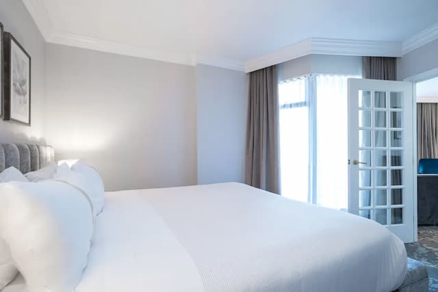 더 서튼 플레이스 호텔 밴쿠버-이그제큐티브 스위트, 킹사이즈침대 1개 (Sofa bed, Wet Bar)-2