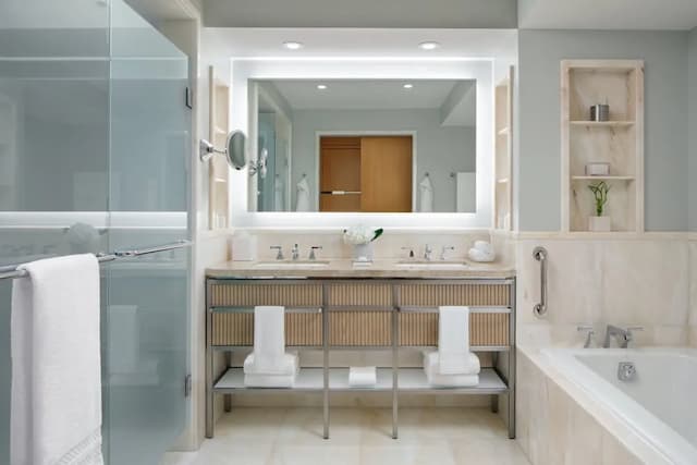 The Ritz-Carlton, Toronto-Room, 1 King Bed (Tower)-6