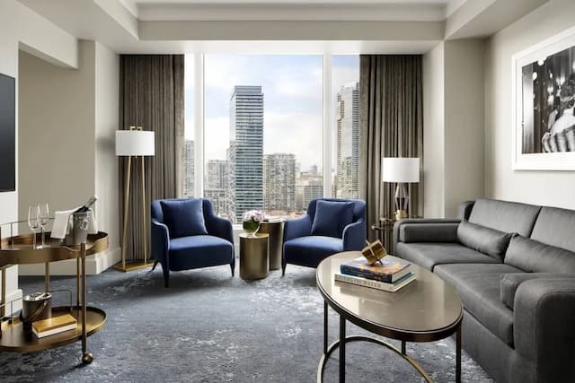 The Ritz-Carlton, Toronto-Family Suite, 2 Bedrooms, Lake View-2