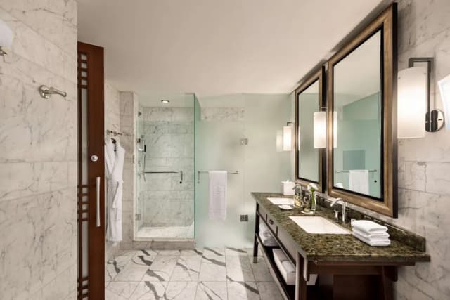 多倫多香格里拉-豪華客房, 1 張特大雙人床-7