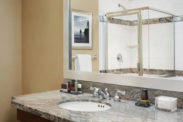 溫哥華山峰市區萬豪酒店-休閒客房, 1 張特大雙人床-5