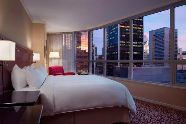 溫哥華山峰市區萬豪酒店-客房, 1 張特大雙人床-1