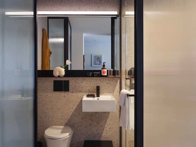 Penny Williamsburg-Supreme Queen-9