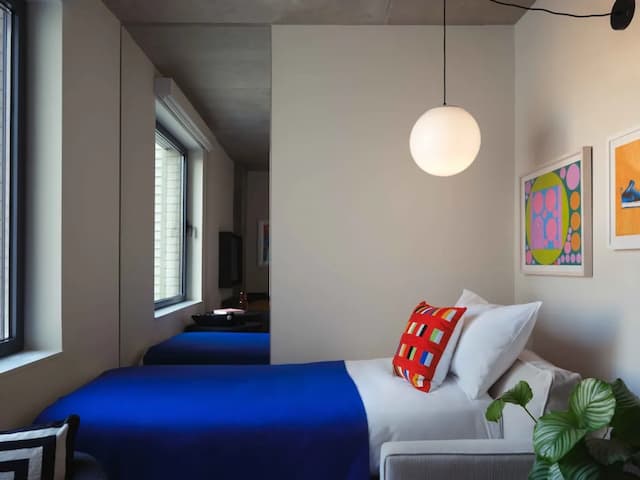 Penny Williamsburg-Sleeper Queen-3