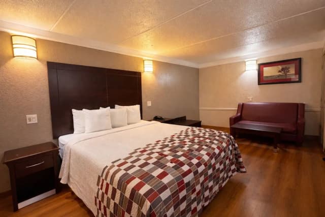 레드 루프 인 & 스위트 휴스턴 - 하비 에어포트-스위트, 킹사이즈침대 1개, 금연, 주방-1