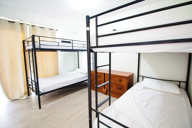 ワイキキ ビーチサイド ホステル-4 Bed Co-Ed Dorm with Kitchen-1