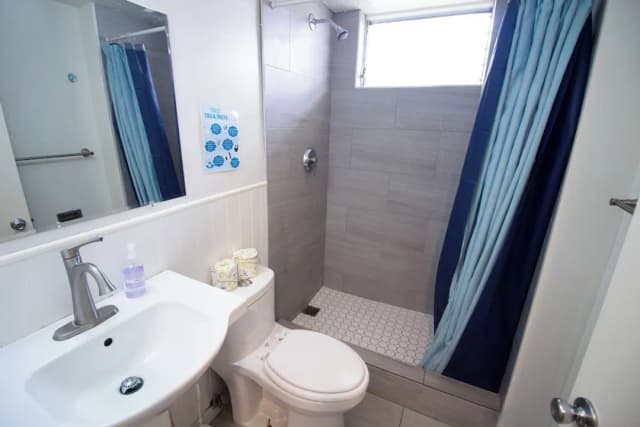 ワイキキ ビーチサイド ホステル-2 Bed Co-Ed Dorm with Kitchen-5