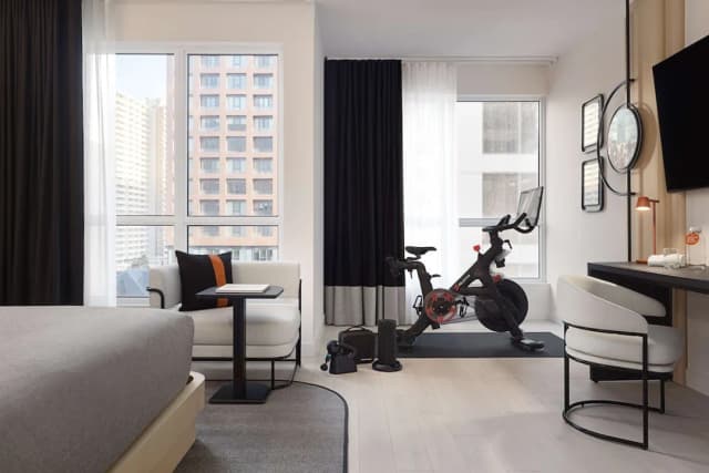 캐노피 바이 힐튼 토론토 요크빌-룸, 킹사이즈침대 1개 (Peloton Wellness Room With Therabody)-4
