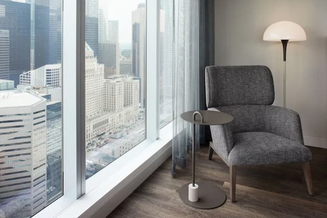 Delta Hotels by Marriott Toronto-Room, 1 King Bed-3