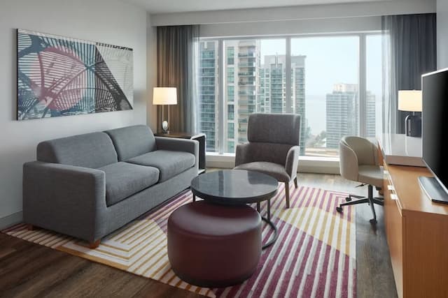 Delta Hotels by Marriott Toronto-Family Suite, 2 Bedrooms-9
