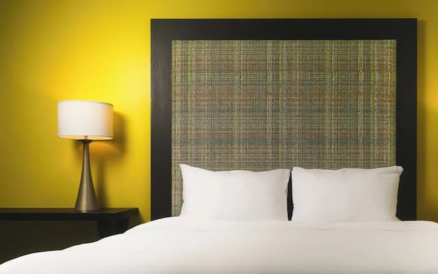 オーパス ホテル バンクーバー-デラックス ルーム キングベッド 1 台-3