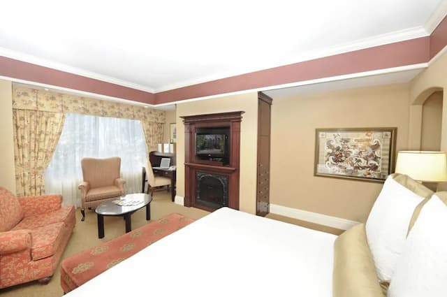 オールド ミル トロント-ラグジュアリー ルーム キングベッド 1 台-2