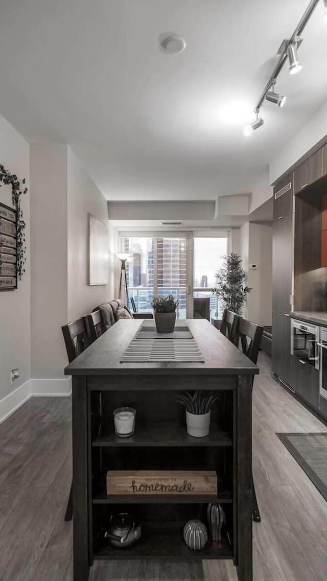 スカイライン スイーツ - ネクスト トゥ MTCC, ACC & CN タワー-プレミアム アパートメント 2 ベッドルーム 2 バスルーム-9