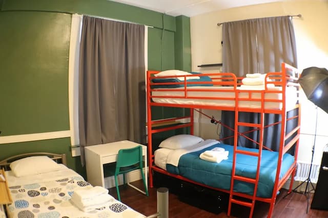 奧蘭治村旅舍-標準客房, 3 間臥室, 非吸煙房, 共用浴室-1