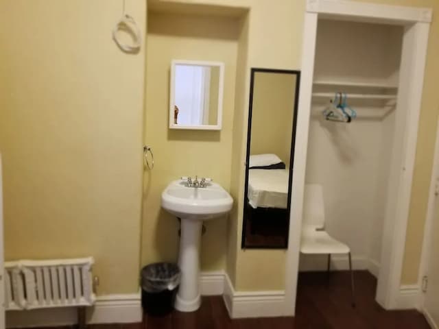 奧蘭治村旅舍-標準客房, 3 間臥室, 非吸煙房, 共用浴室-2