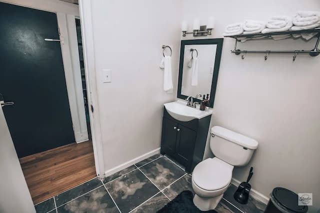 424 旅舍-基本單人房 (Shared Bathroom)-7