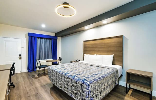 Palace Inn Blue Edgebrook-Standard Room-6