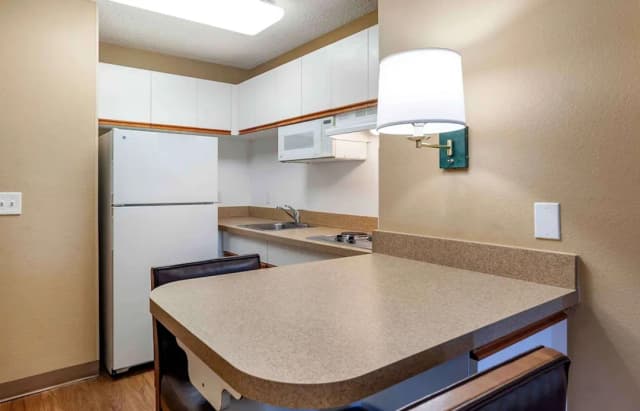 Extended Stay America Suites Los Angeles Monrovia-Deluxe Studio, 1 King Bed with Sofa bed, Non Smoking-4