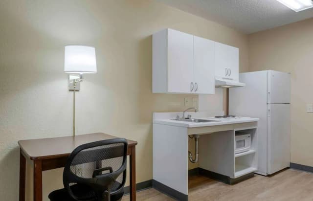 Extended Stay America Suites Los Angeles Monrovia-Studio, 1 Queen Bed, Accessible, Non Smoking-4