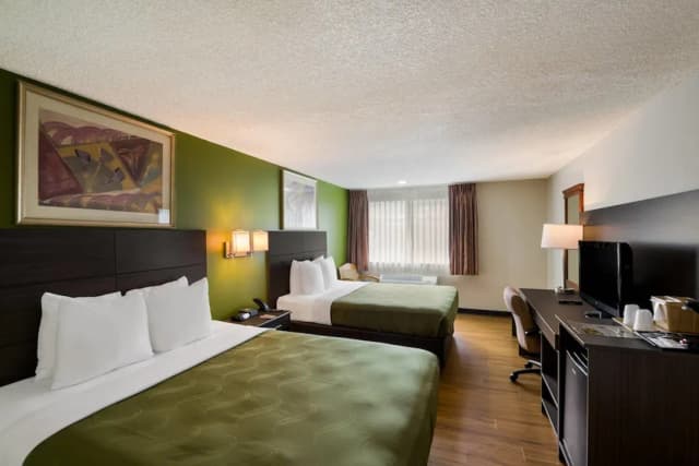 Quality Inn SeaTac Airport-Seattle-Standard Room, 2 Queen Beds, Non Smoking-1
