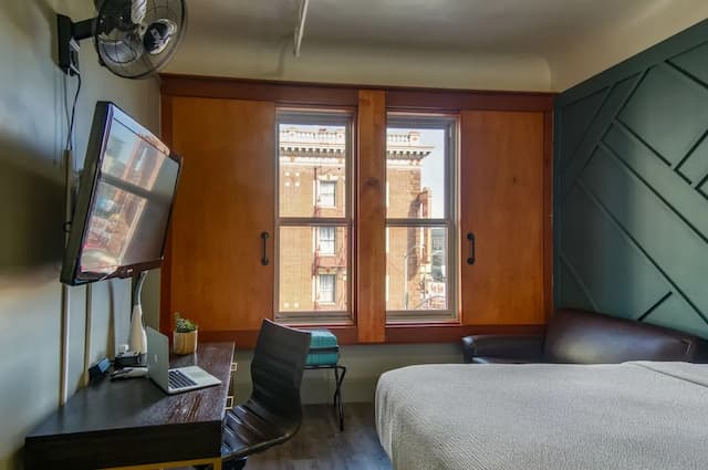 램스 호텔-1 Queen City View, Shared Bathroom-2