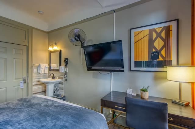 램스 호텔-1 Queen Bed with Sofa Bed, Shared Bathroom-25